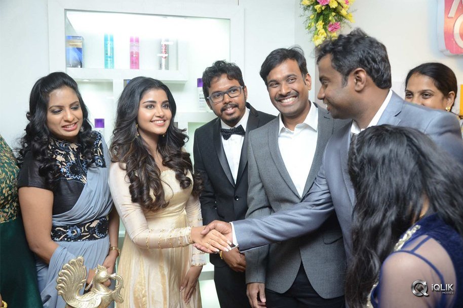 Anupama-Parameshwaran-Inaugurates-ABC-Clinic-at-Banjara-Hills